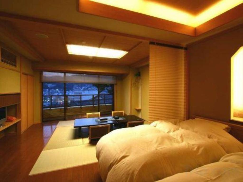 Tsukino Sumika Atami Juraku Hotel Exterior foto