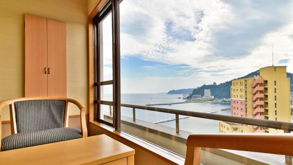 Tsukino Sumika Atami Juraku Hotel Exterior foto