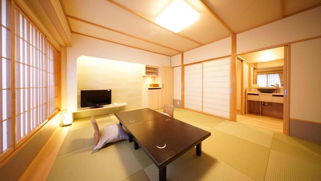 Tsukino Sumika Atami Juraku Hotel Exterior foto