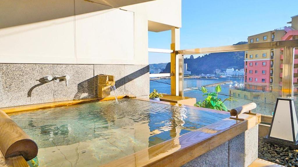 Tsukino Sumika Atami Juraku Hotel Exterior foto
